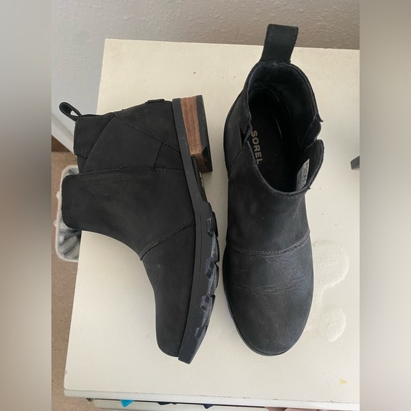 Sorel Emelie Waterproof Leather Chelsea Boots, Black, size 6 (EU 37) - Picture 4 of 8